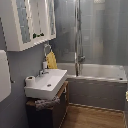 Alba Apartment *